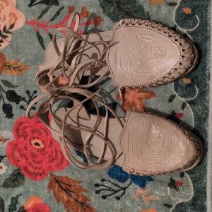 Woman's Lester sandals